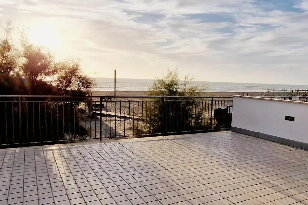 Casa Sulla Spiaggia Seaview-Breathtaking Focene 0*,  Italy
