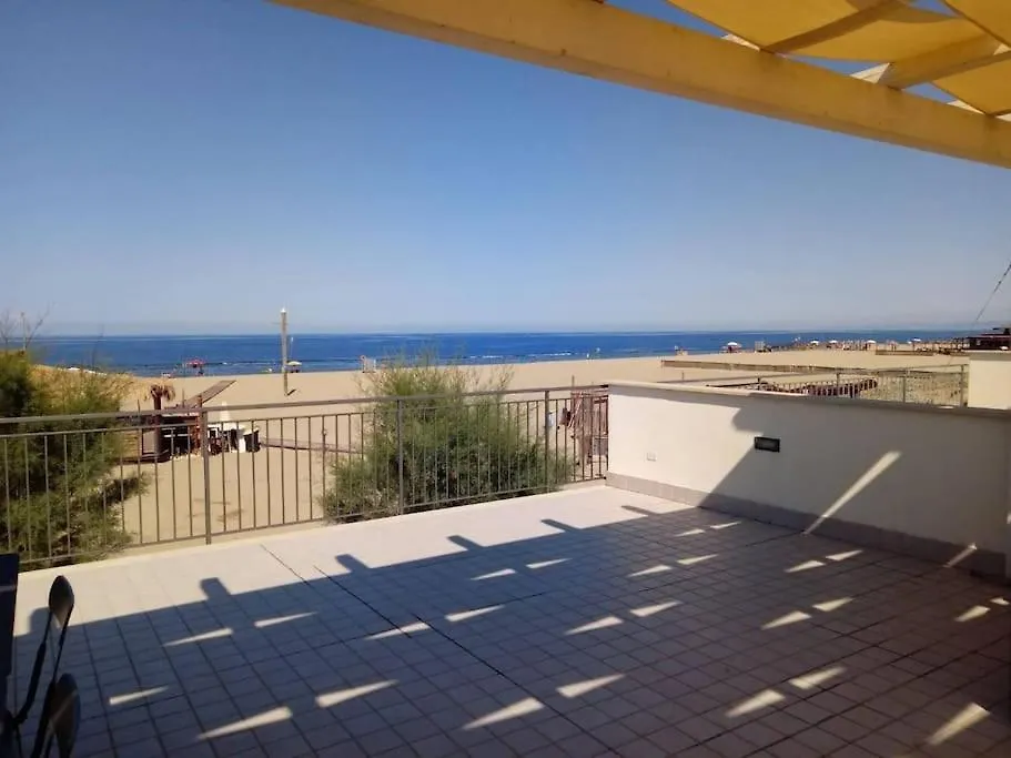 Casa Sulla Spiaggia Seaview-Breathtaking Focene