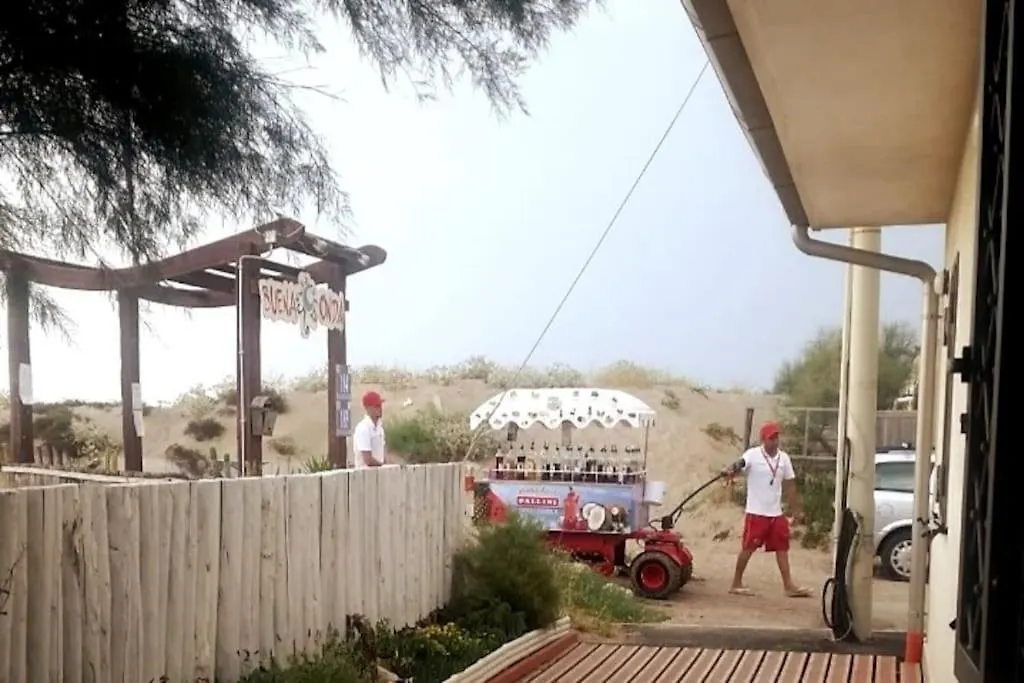 Holiday home Casa Sulla Spiaggia Seaview-Breathtaking Focene Italy